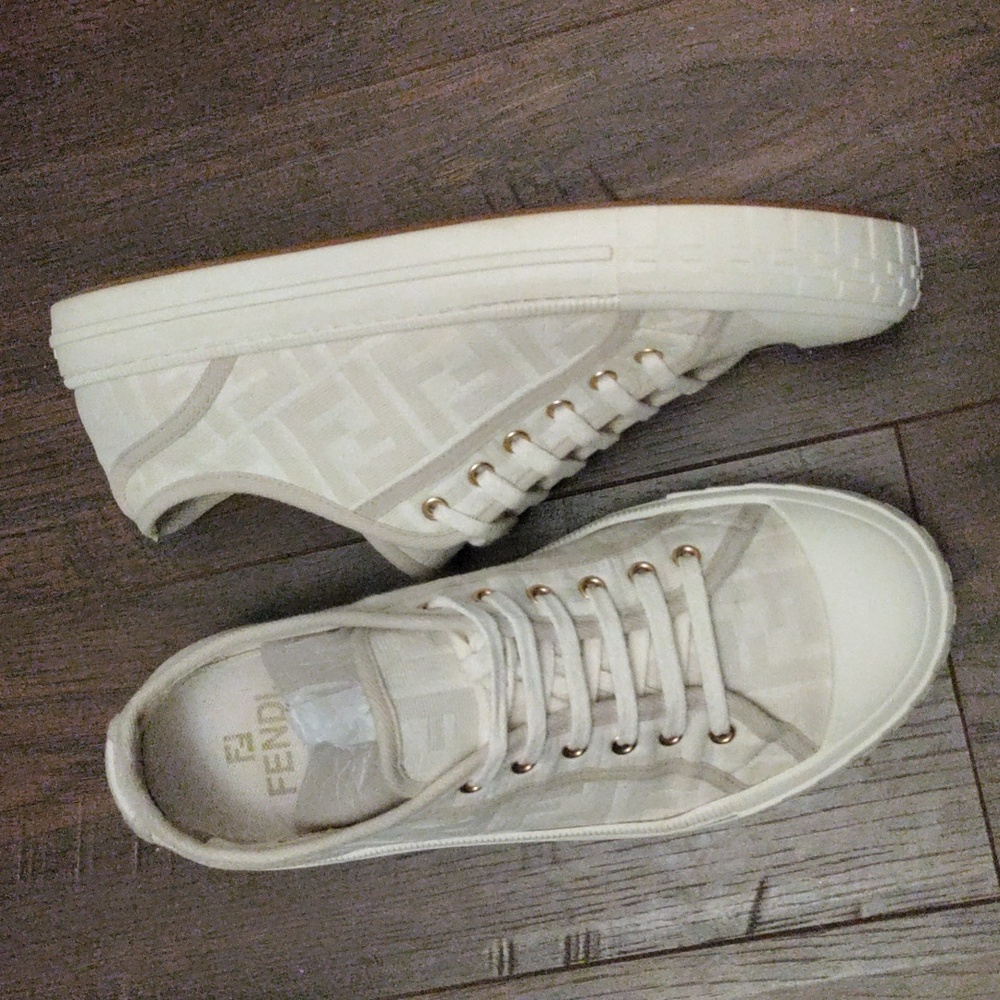 FENDI Mono Canvas Low-tops Sneakers #8E8325